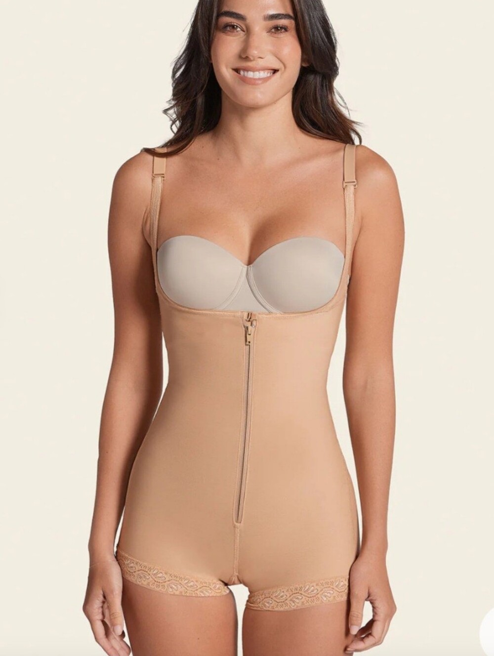 Women's Clothing (669)